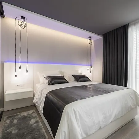 Apartment Artis Lux
